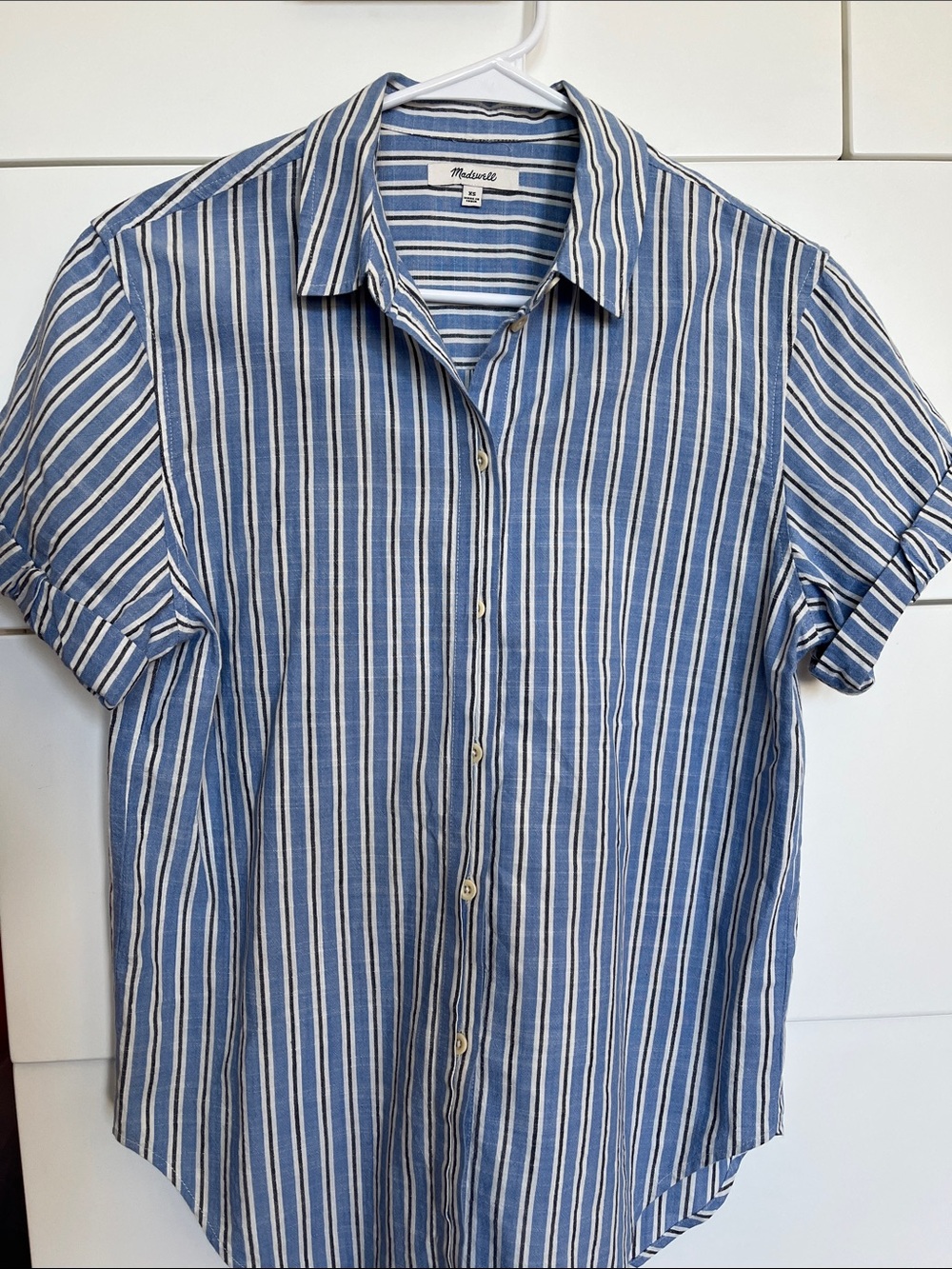 Madewell Blue, White and Navy Vertical Stripe Short-Sleeve Button-Down